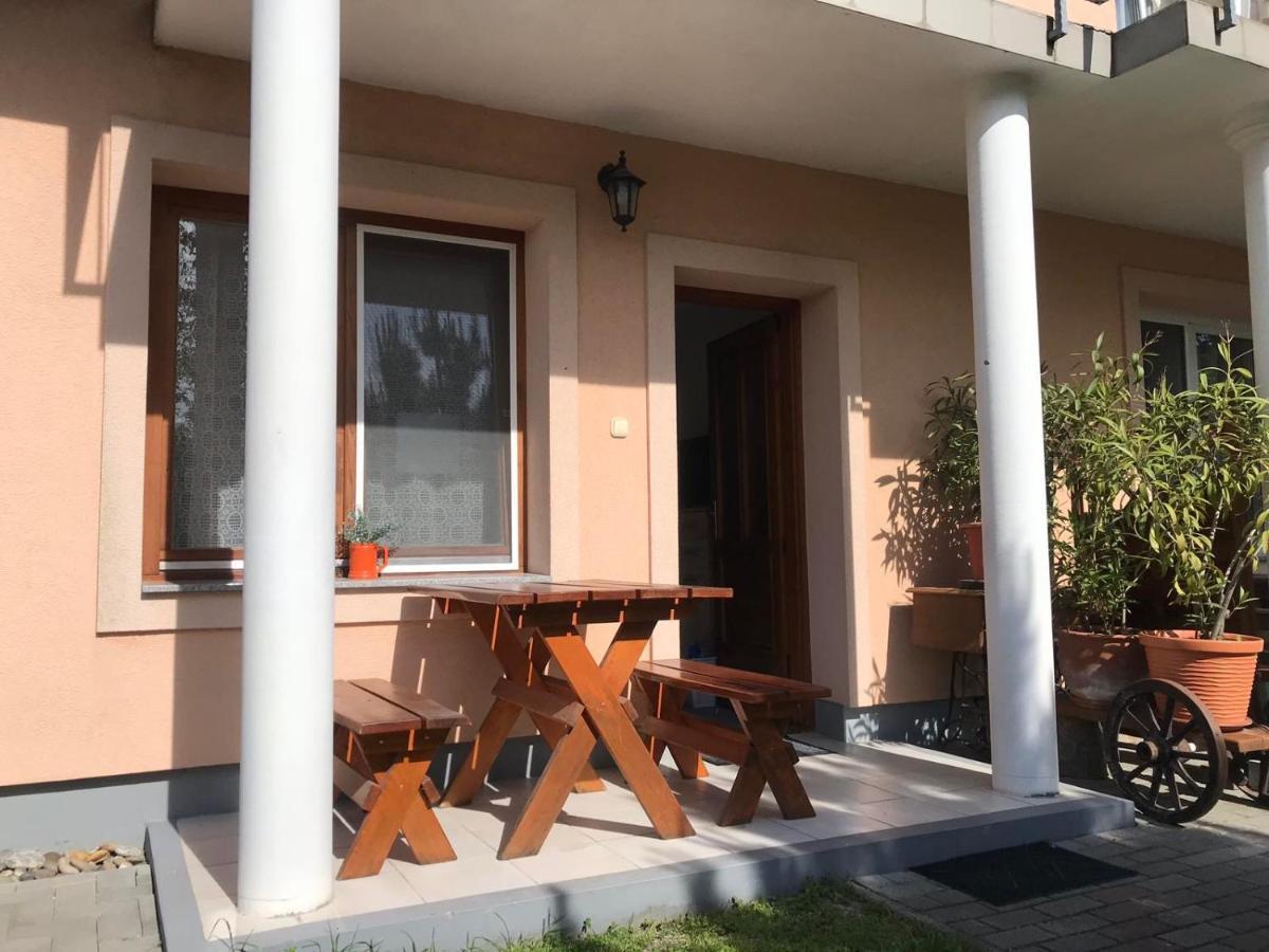 Villa Monika Keszthely Exteriör bild